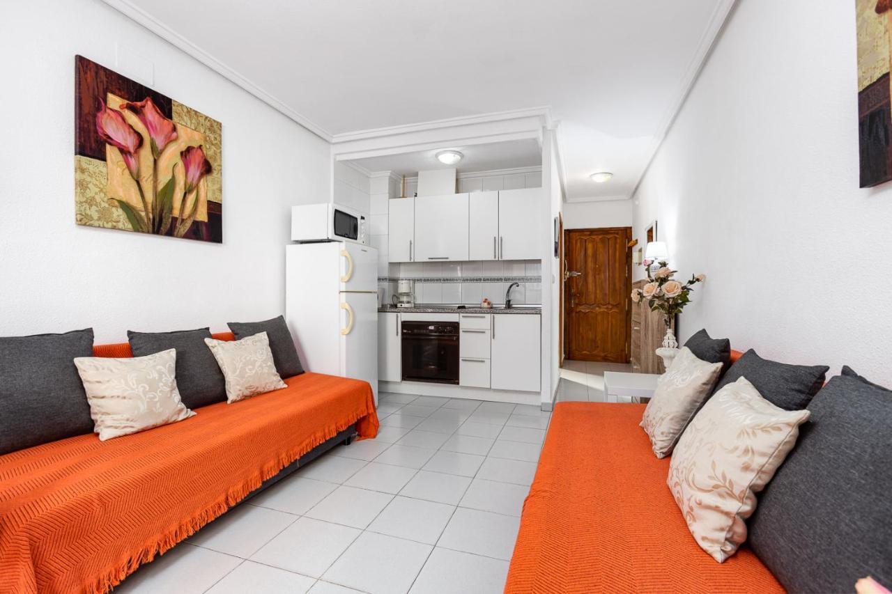 Apartment Studio Relax Almudena ตอร์เรเวียคา ภายนอก รูปภาพ