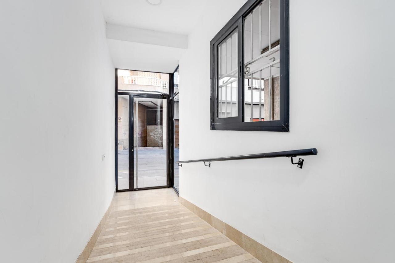 Apartment Studio Relax Almudena ตอร์เรเวียคา ภายนอก รูปภาพ