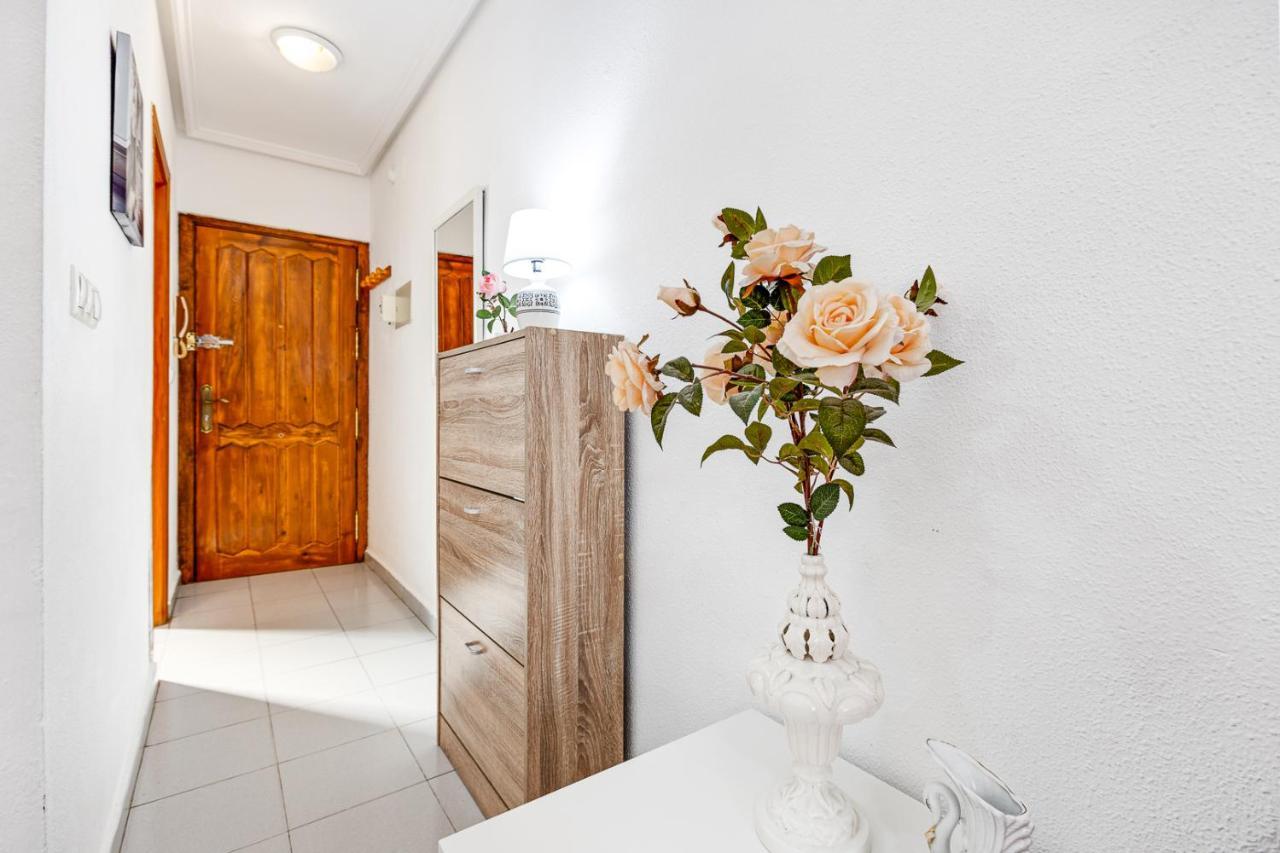 Apartment Studio Relax Almudena ตอร์เรเวียคา ภายนอก รูปภาพ