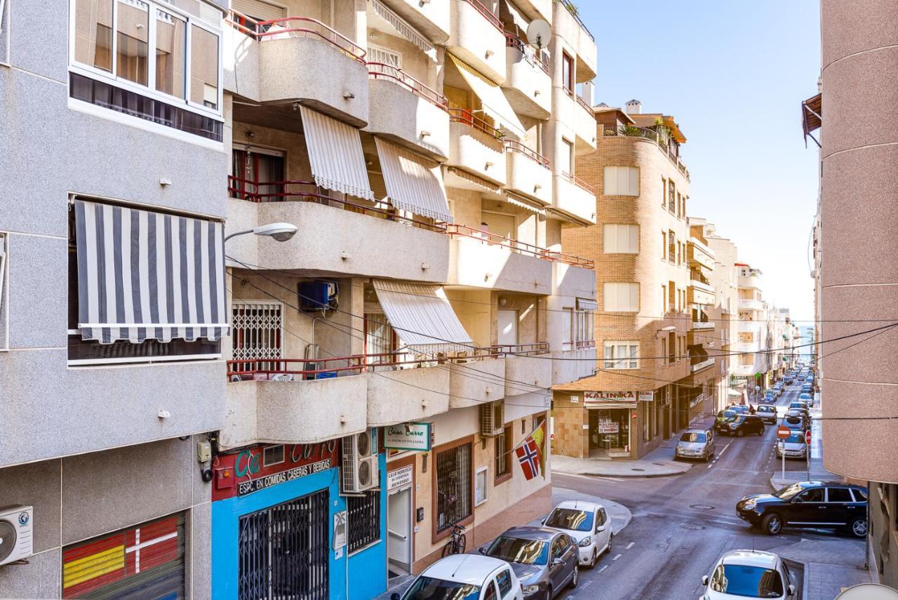 Apartment Studio Relax Almudena ตอร์เรเวียคา ภายนอก รูปภาพ